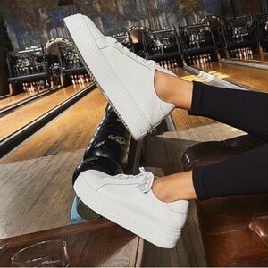 Crown Vintage Gamina White Pebbles Leather Women's Sneakers Size 6.5M